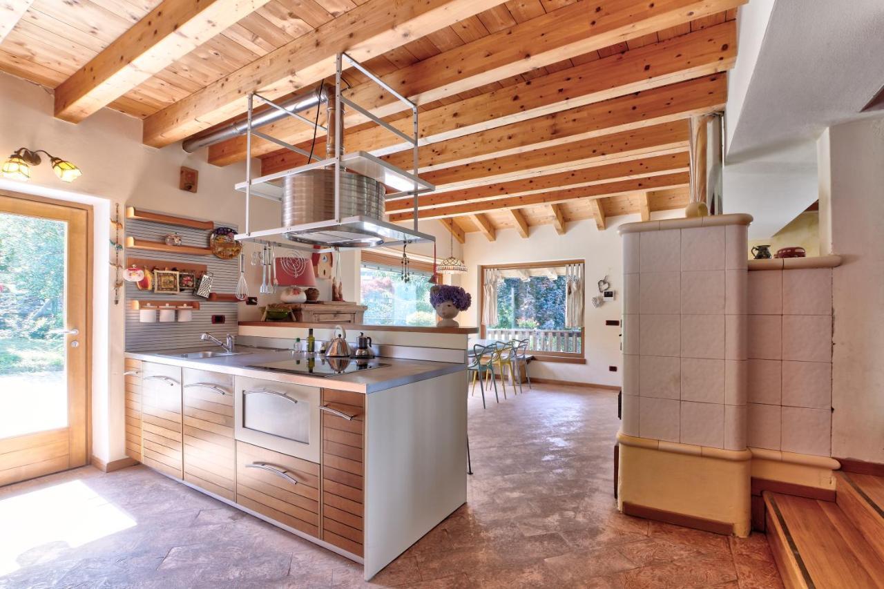 Chalet Con Piscina E Vista Panoramica Колико Екстериор снимка